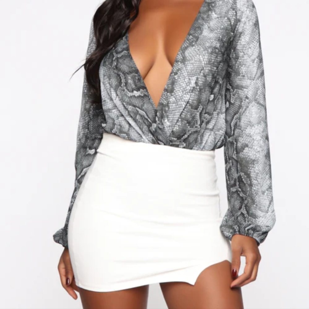 Snakeskin PerfectionVisitBodysuit - Grey/combo